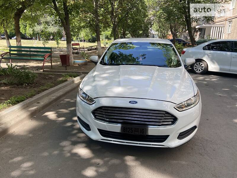 Седан Ford Fusion 2014 в Києві