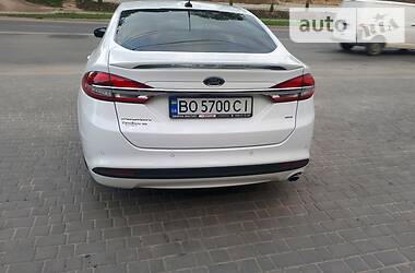 Седан Ford Fusion 2018 в 