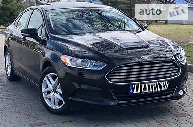 Седан Ford Fusion 2016 в 