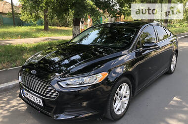 Седан Ford Fusion 2016 в 