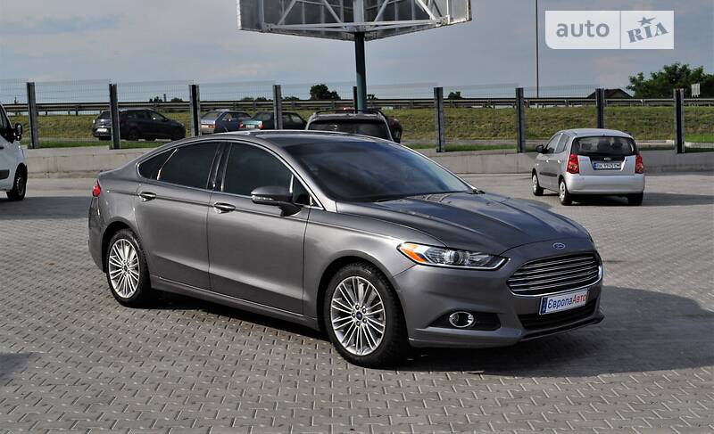 Седан Ford Fusion 2014 в Рівному
