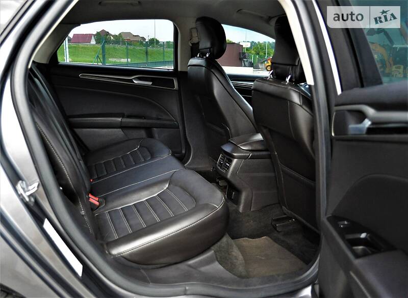 Седан Ford Fusion 2014 в Рівному