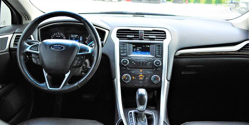 Седан Ford Fusion 2014 в Рівному