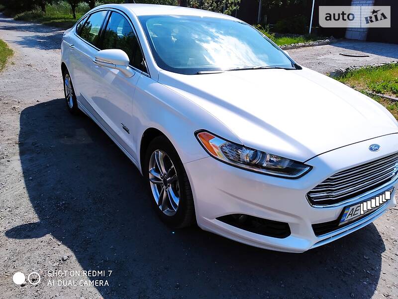 Седан Ford Fusion 2015 в Днепре