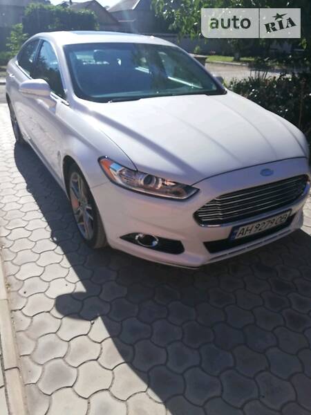 Седан Ford Fusion 2012 в Маріуполі