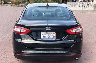 Седан Ford Fusion 2015 в 