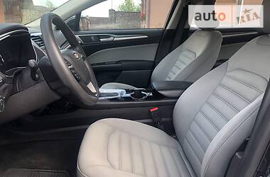 Седан Ford Fusion 2015 в 