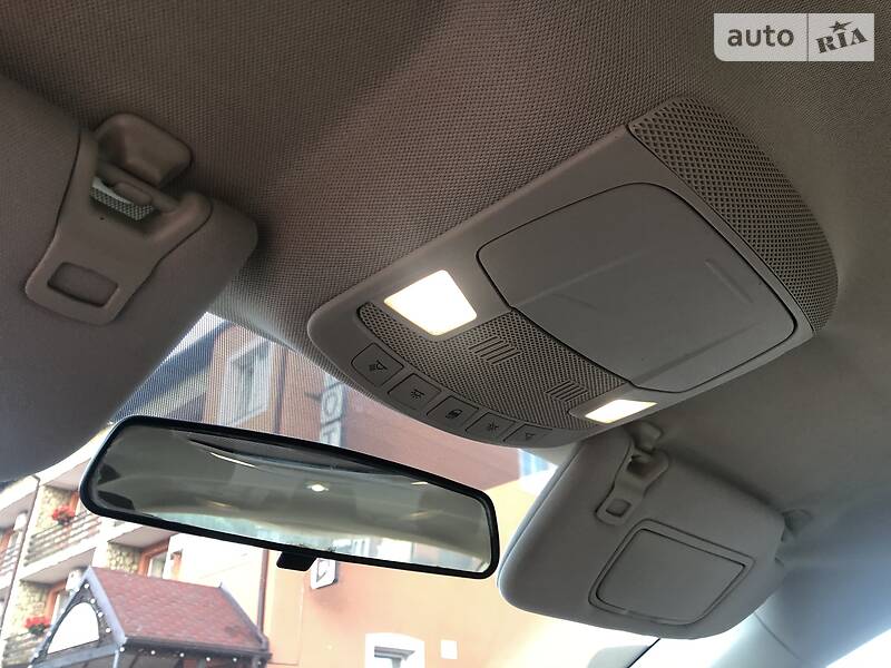 Седан Ford Fusion 2013 в Стрию