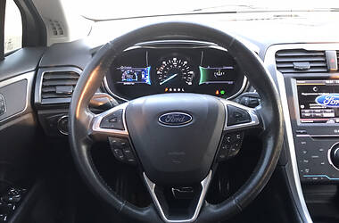 Седан Ford Fusion 2013 в Измаиле