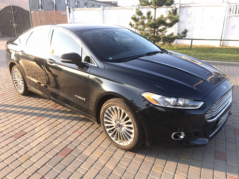 Седан Ford Fusion 2013 в Измаиле