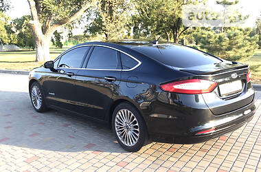 Седан Ford Fusion 2013 в Измаиле