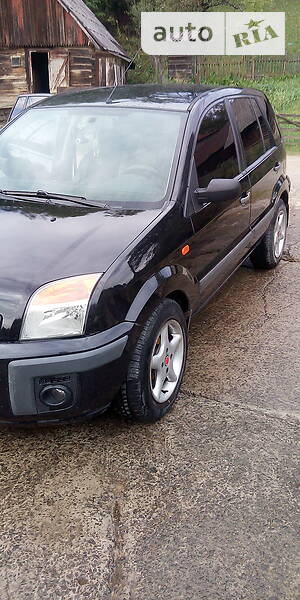 Хэтчбек Ford Fusion 2008 в Воловце