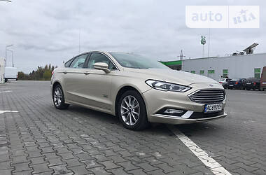 Седан Ford Fusion 2017 в Львове