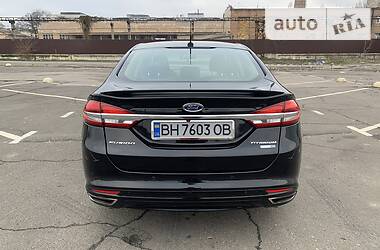 Седан Ford Fusion 2018 в Одесі