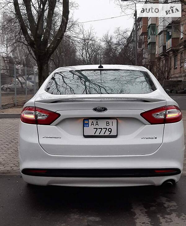 Седан Ford Fusion 2013 в Полтаві