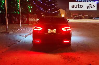 Седан Ford Fusion 2015 в 