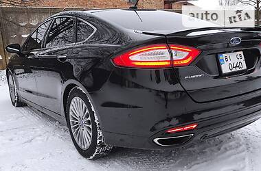 Седан Ford Fusion 2015 в 