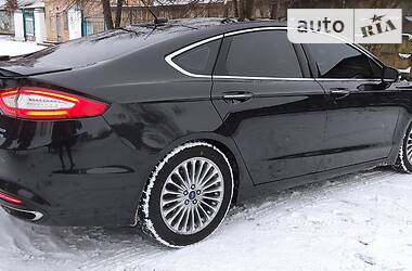 Седан Ford Fusion 2015 в 