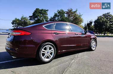 Седан Ford Fusion 2017 в 