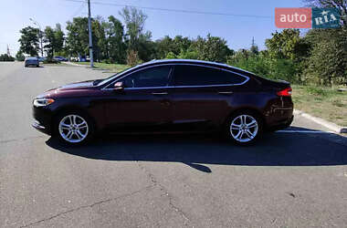 Седан Ford Fusion 2017 в 