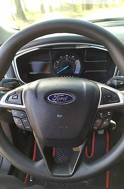 Седан Ford Fusion 2014 в 