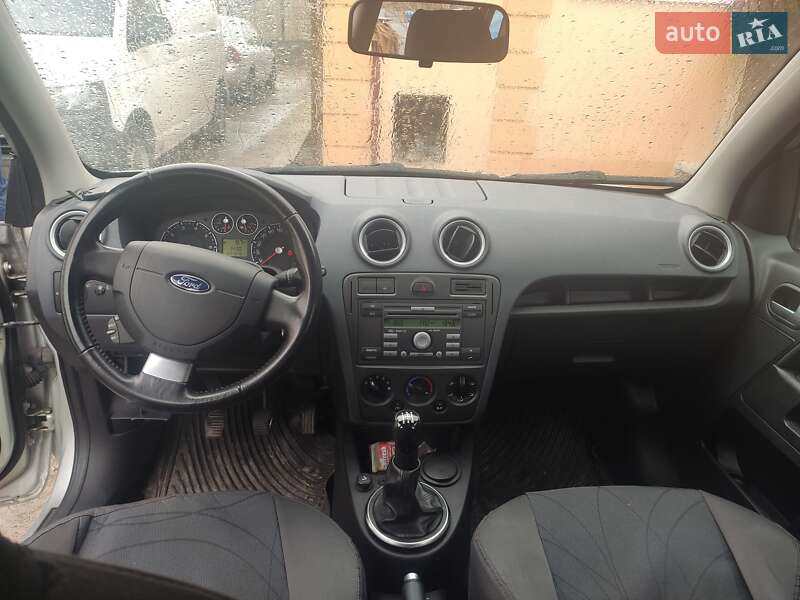 Хетчбек Ford Fusion 2012 в Мукачевому