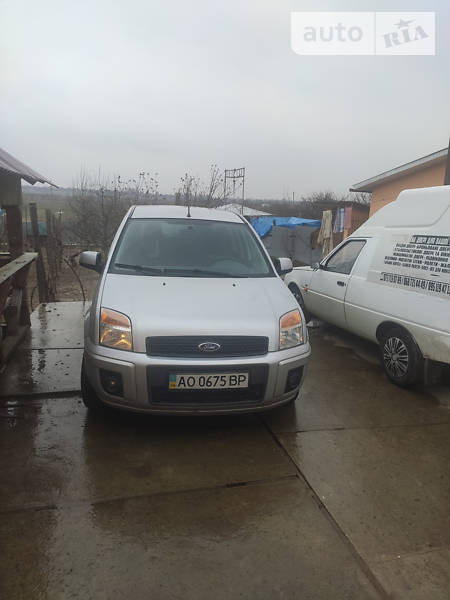 Хетчбек Ford Fusion 2012 в Мукачевому