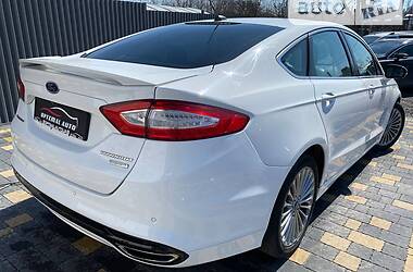 Седан Ford Fusion 2015 в Львове