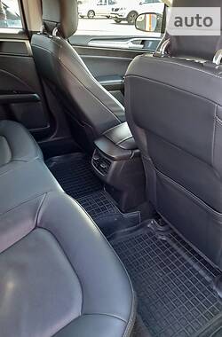 Седан Ford Fusion 2014 в 