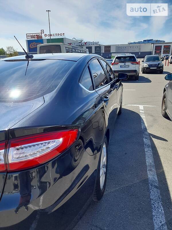 Седан Ford Fusion 2014 в Киеве