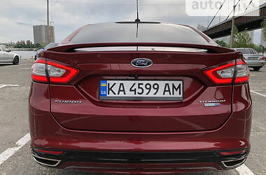 Седан Ford Fusion 2014 в 