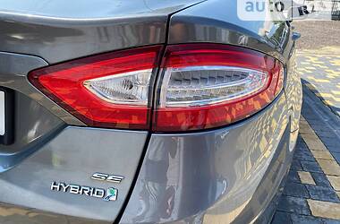 Седан Ford Fusion 2014 в 