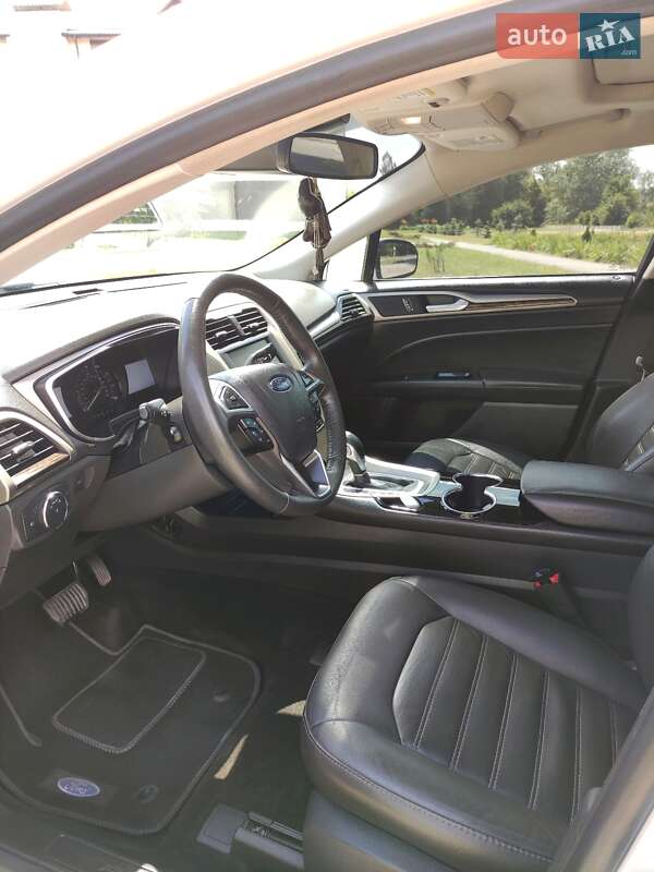 Седан Ford Fusion 2014 в Решетиловке