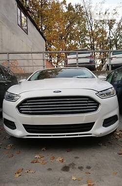Седан Ford Fusion 2013 в 