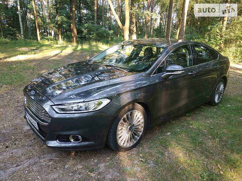 Седан Ford Fusion 2015 в Чернігові