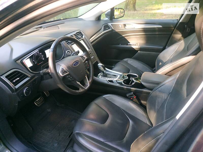 Седан Ford Fusion 2015 в Чернігові