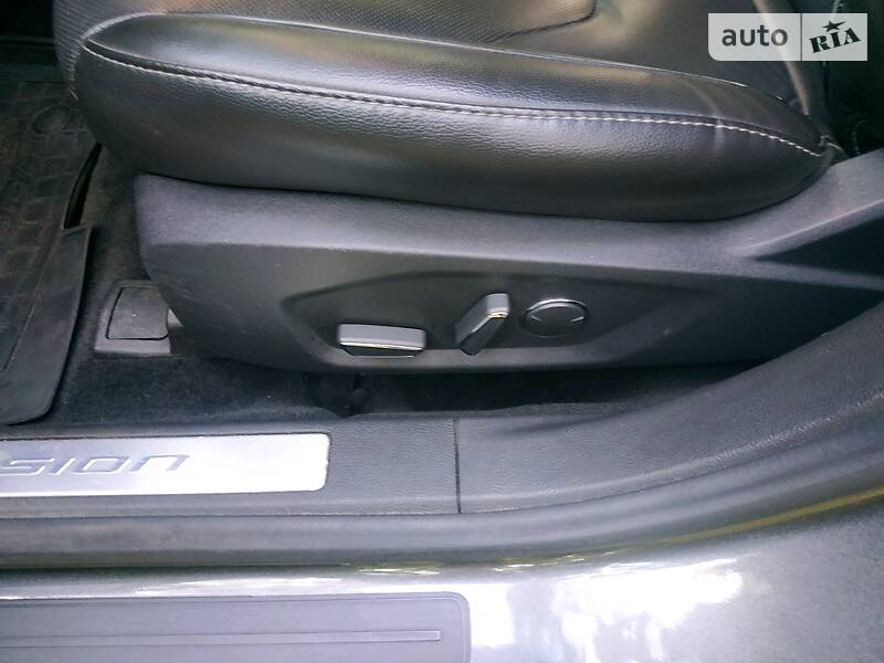 Седан Ford Fusion 2015 в Чернігові