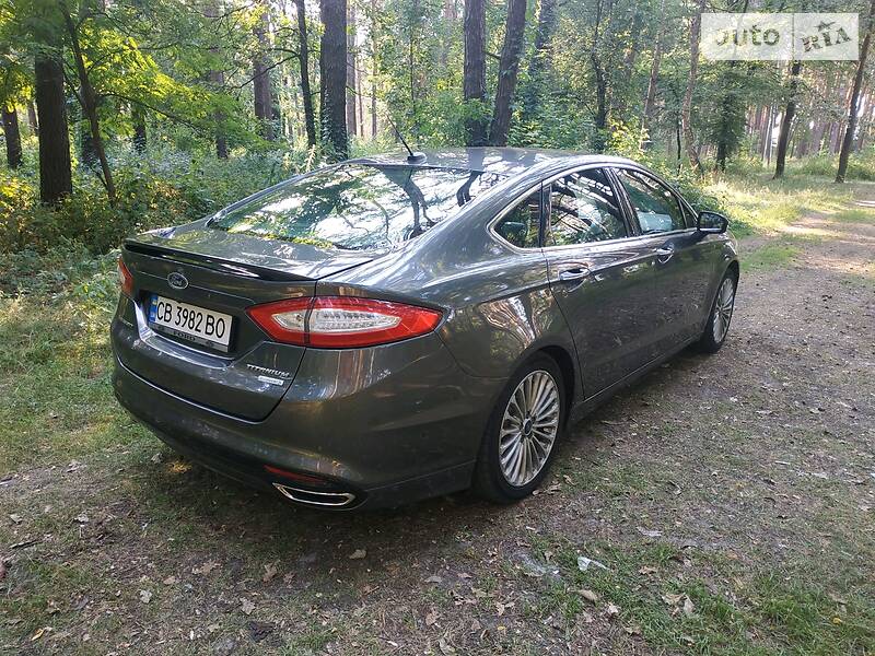 Седан Ford Fusion 2015 в Чернігові