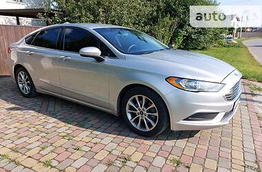 Седан Ford Fusion 2016 в 