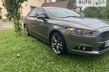 Седан Ford Fusion 2014 в 