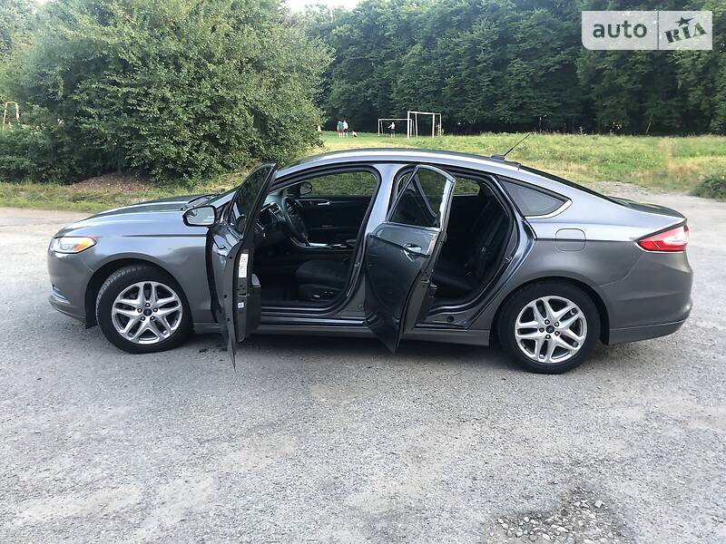 Седан Ford Fusion 2013 в Ивано-Франковске