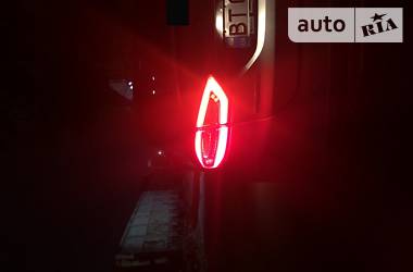 Седан Ford Fusion 2016 в 