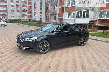 Седан Ford Fusion 2017 в 