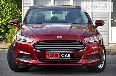 Седан Ford Fusion 2015 в 