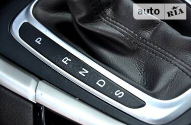 Седан Ford Fusion 2015 в 