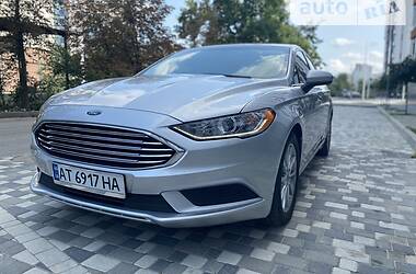 Седан Ford Fusion 2016 в 