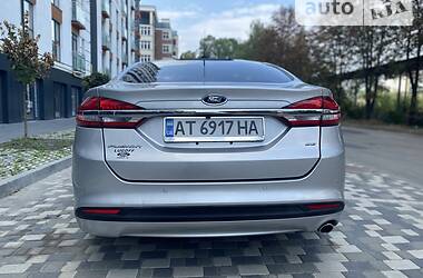Седан Ford Fusion 2016 в 