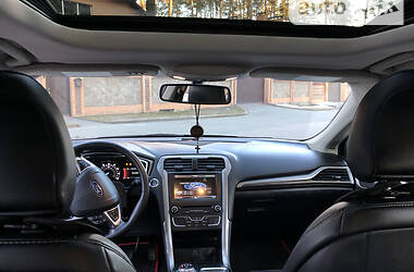 Седан Ford Fusion 2017 в 