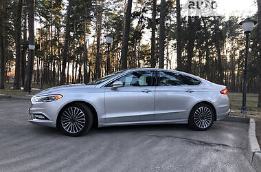 Седан Ford Fusion 2017 в 