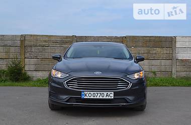 Седан Ford Fusion 2020 в Иршаве